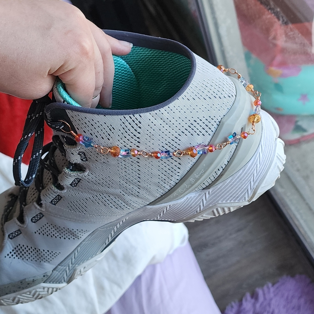 Dawn themed shoe chain
